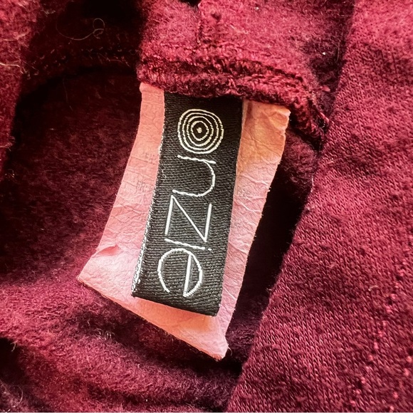 Onzie Cropped Hoodie Sweater Size S/M - Picture 2 of 4